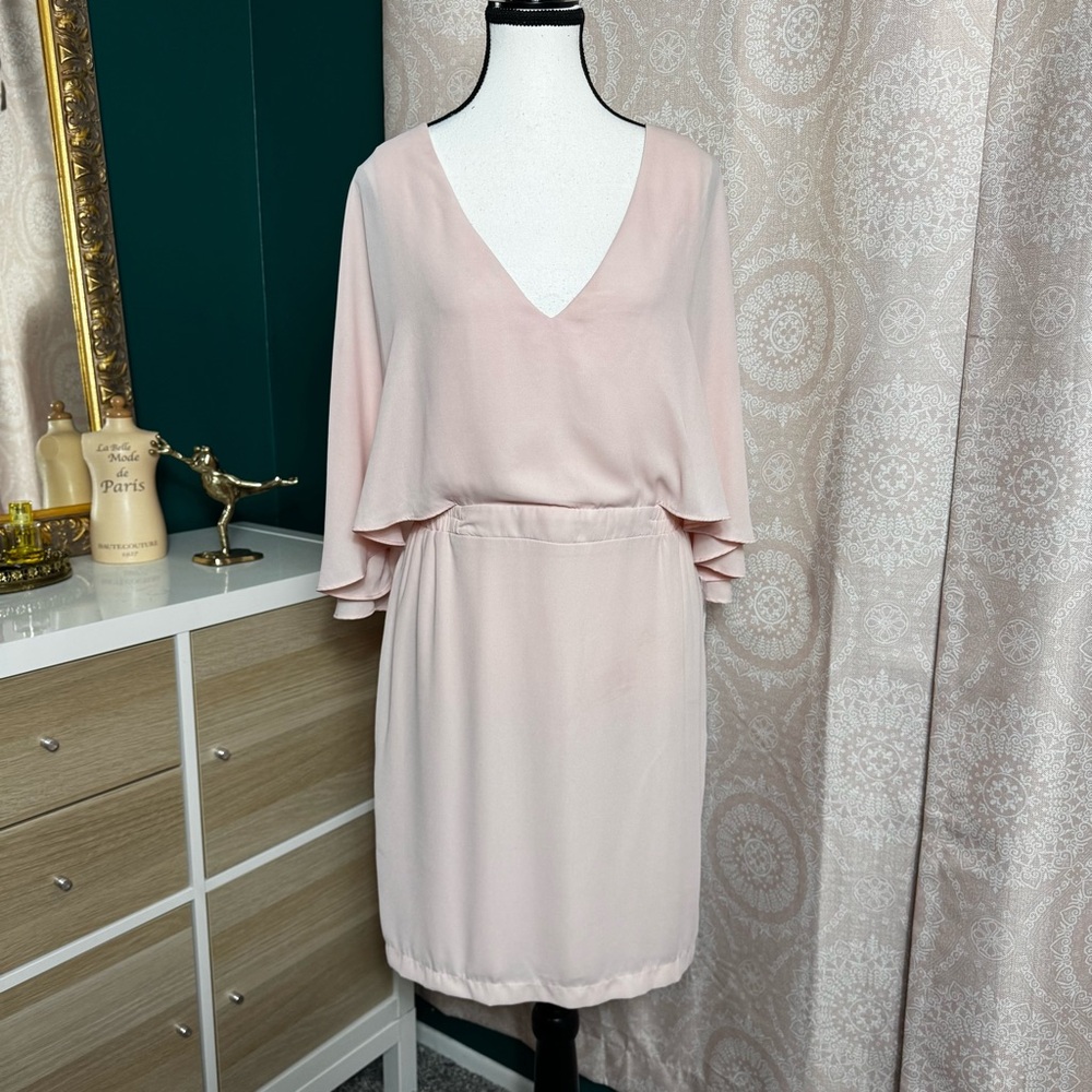 Bisou Bisou NWT Back Cape Formal Dress Light Blush Pink V-Neck Size 10